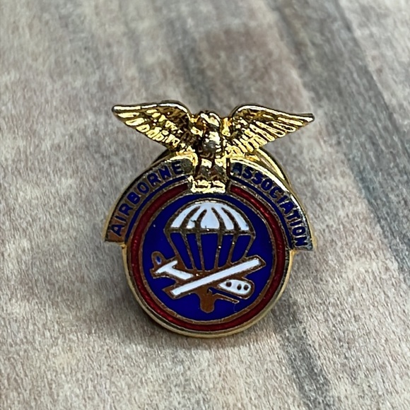 Vintage Accessories Ww2 Us Army Airborne Association Lapel Pin